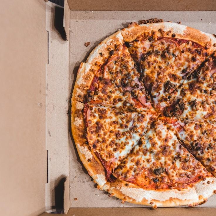 Aromatic Feast with Globally Inspired Toppings